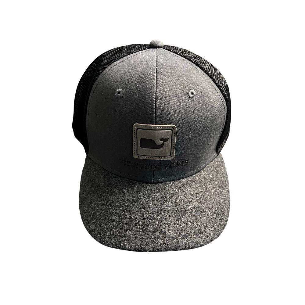 Vineyard Vines Performance Whale Dot Trucker Hat Gray/Black New with Tag OSFM